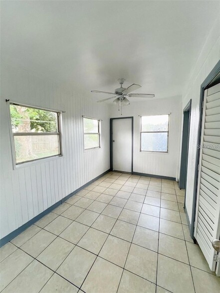 Building Photo - 6920 Edgefield Ln