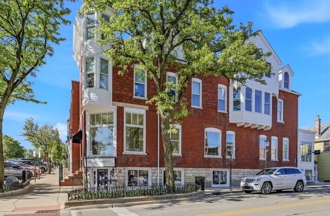 Building Photo - 102 S Washington St