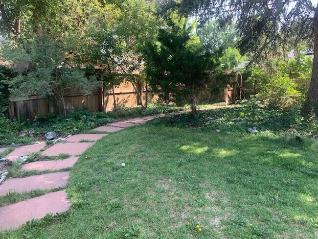 Building Photo - Very nice Ranch style home in Montclair ne...