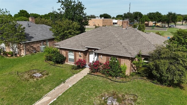 Building Photo - 613 Palomar Ln