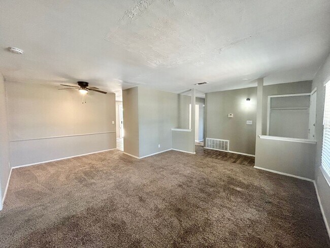 Building Photo - Charming 3-Bed, 2-Bath Home in Northeast S...