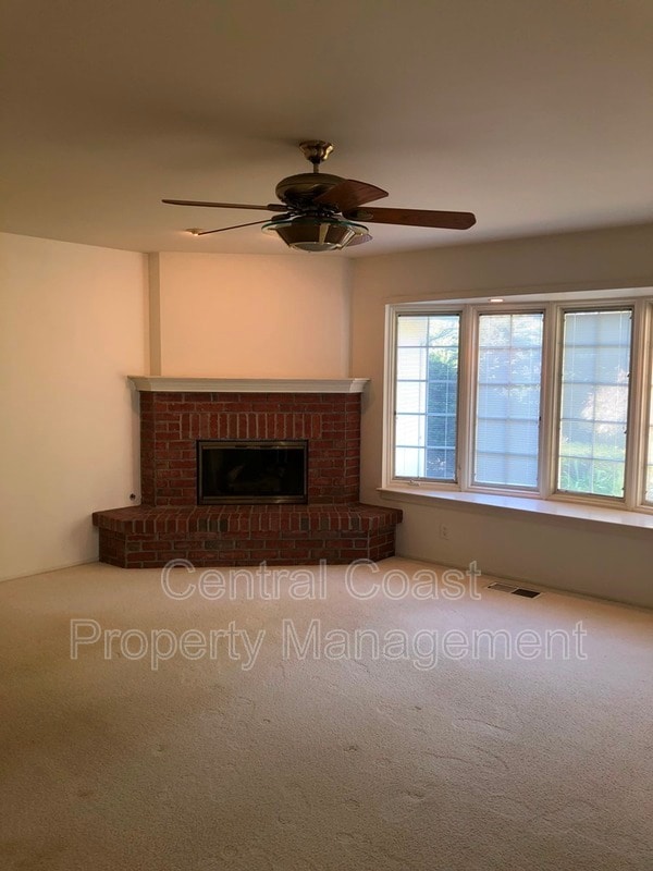 Building Photo - 2884 Sloat Rd