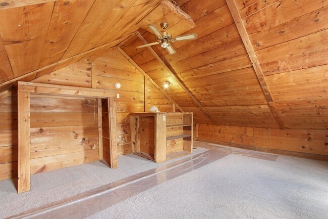Building Photo - Coming Soon! Bright 3 Bedroom, 1.5 Bath Ho...