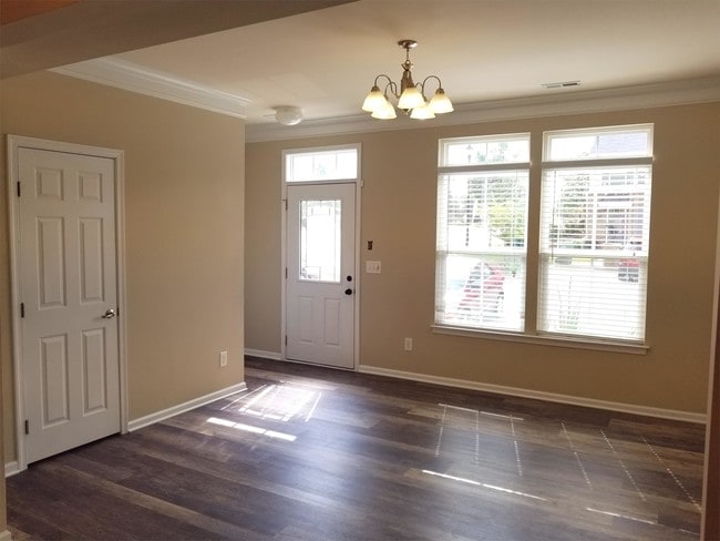 Building Photo - 506 Berry Chase Way