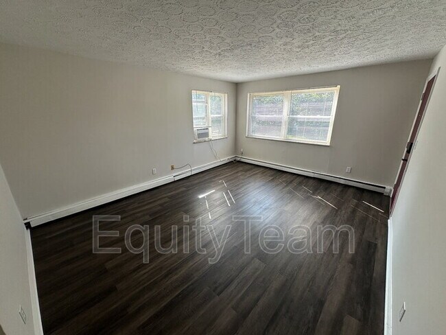 Building Photo - 2532 Flanigan Ct