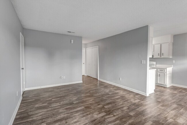 Building Photo - Recently Renovated Units in Decatur, AL