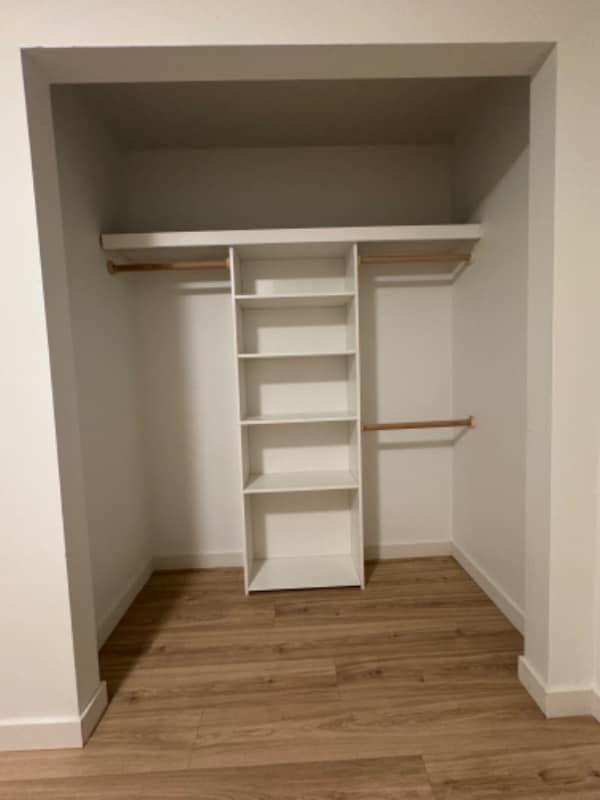 Building Photo - 297 Main St W