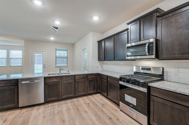 Building Photo - 4016 Moss Rd