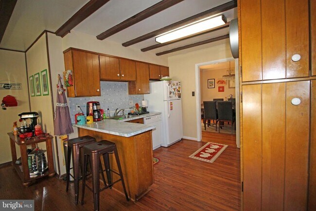 Building Photo - 1816 Briggs Rd