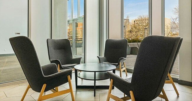 Study-Area-05-Illini-Tower-Champaign-02 - Illini Tower Apartments