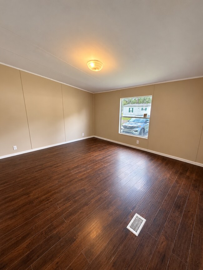 Building Photo - 226 Sweet Gum St
