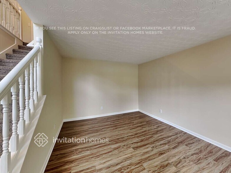 Building Photo - 609 Michael Cir