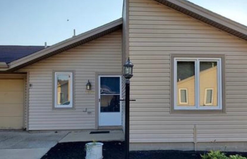 More photos to come! Fresh paint just finished! - 10092 Hideaway Cove