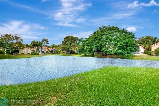 Building Photo - 11081 Springbrook Cir