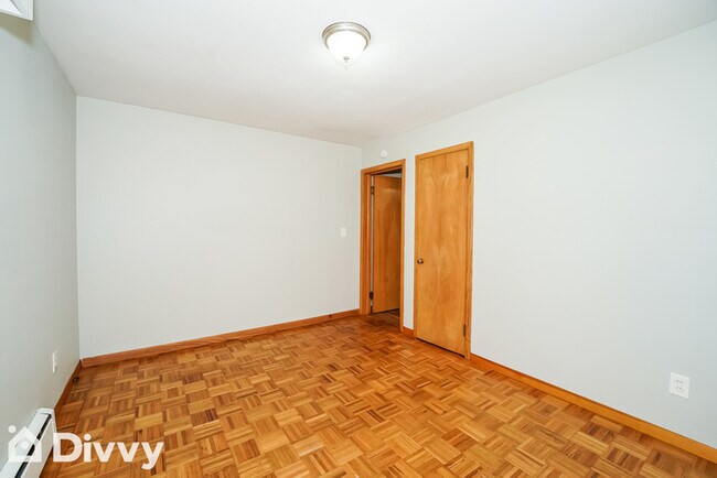 Building Photo - 150 E 272nd St