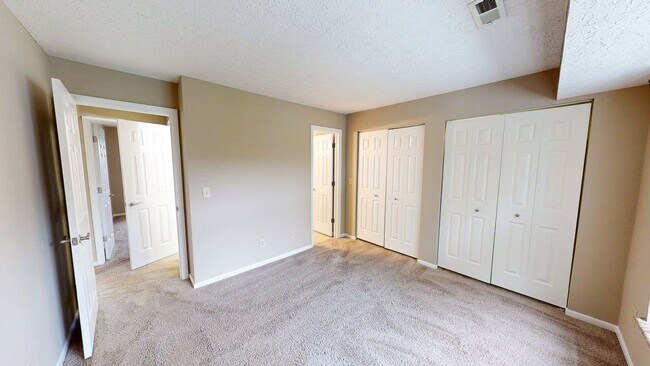 Building Photo - 5321 Stonemeadow Ave