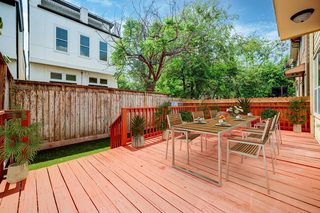 Building Photo - 5535 Kiam St