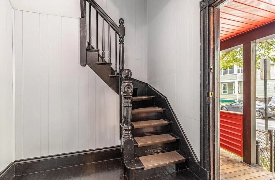 Building Photo - 49 Harrison St