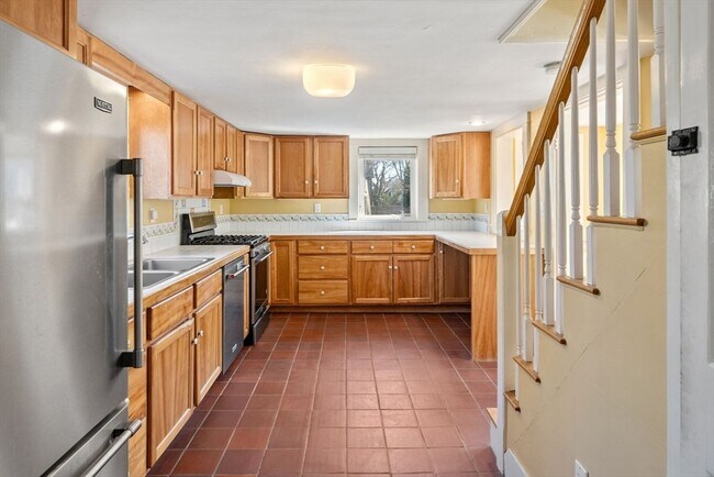 Building Photo - 14 Morse Ct