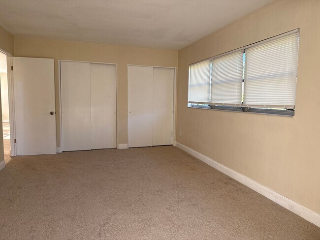 Building Photo - Tyrone single family home 2/1
