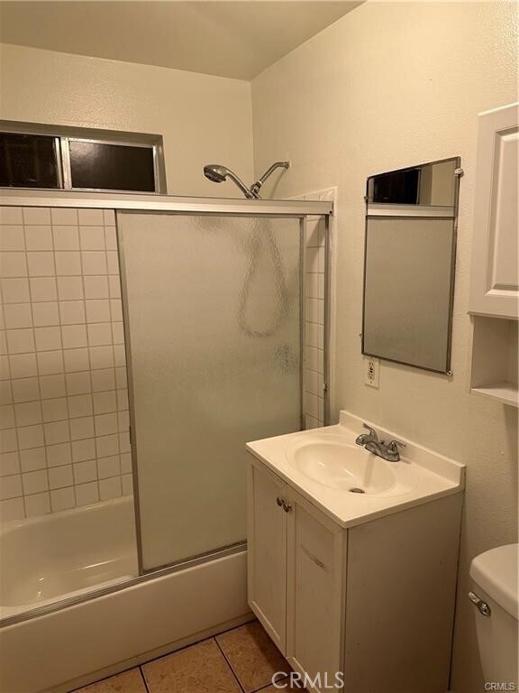 Building Photo - 1667 E 111th St