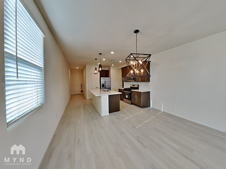 Building Photo - 11820 W Rancho Dr