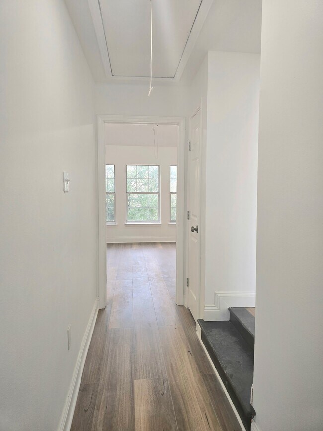 Building Photo - 20315 Lakeland Falls Dr
