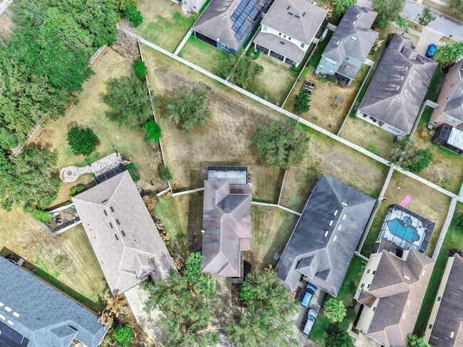 Building Photo - 17423 New Cross Cir