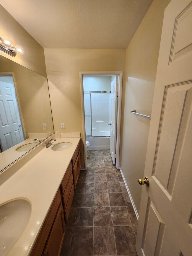 Building Photo - Beautiful two-story home located in the he...