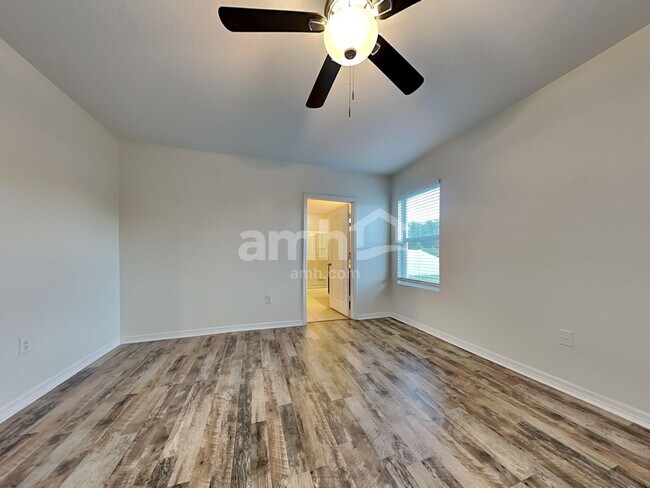 Building Photo - 3825 Crystal Dew St