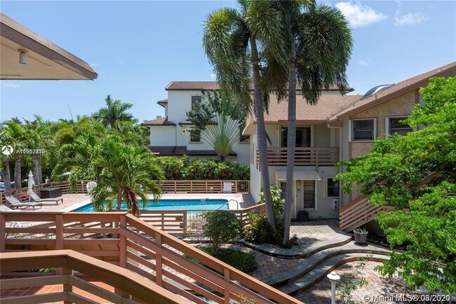 Building Photo - 111 Isle of Venice Dr