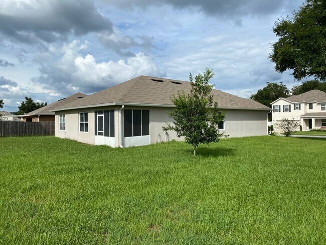 Building Photo - NOT AVAILABLE FOR SHOW UNTL OCTOBER 20TH O...