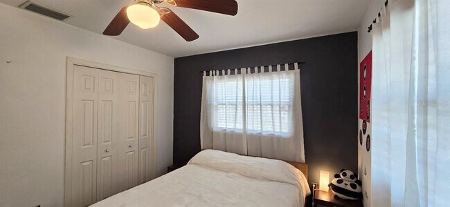 Building Photo - 2115 Alvarado Ln
