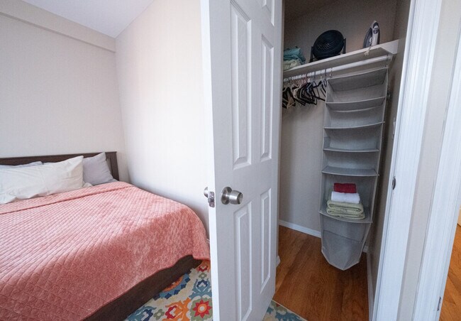 Building Photo - 230 W 113th St