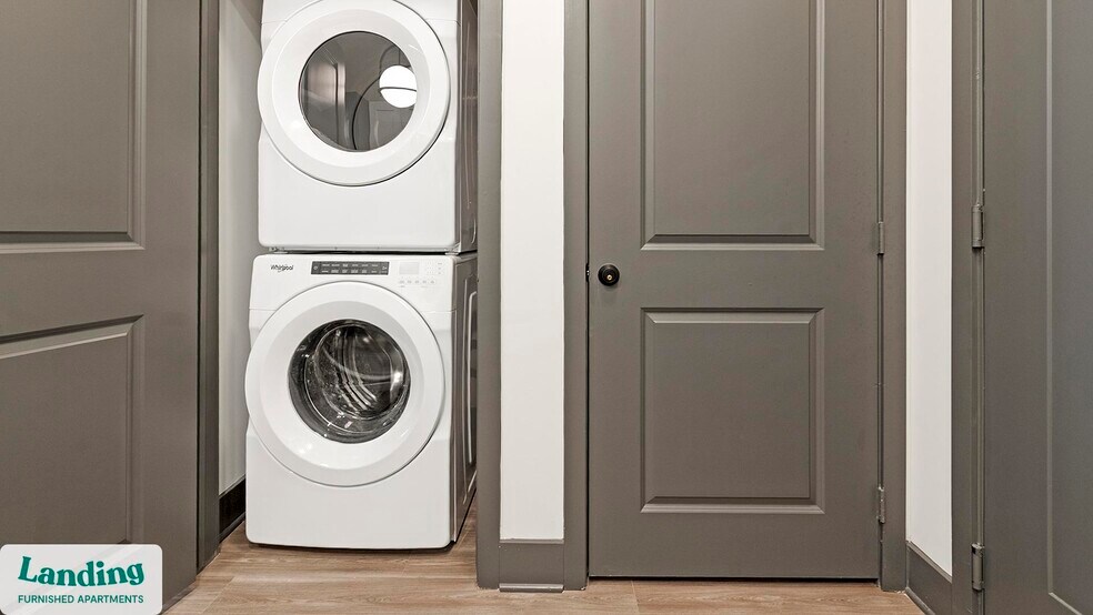 Building Photo - 944 Broadcast Pl