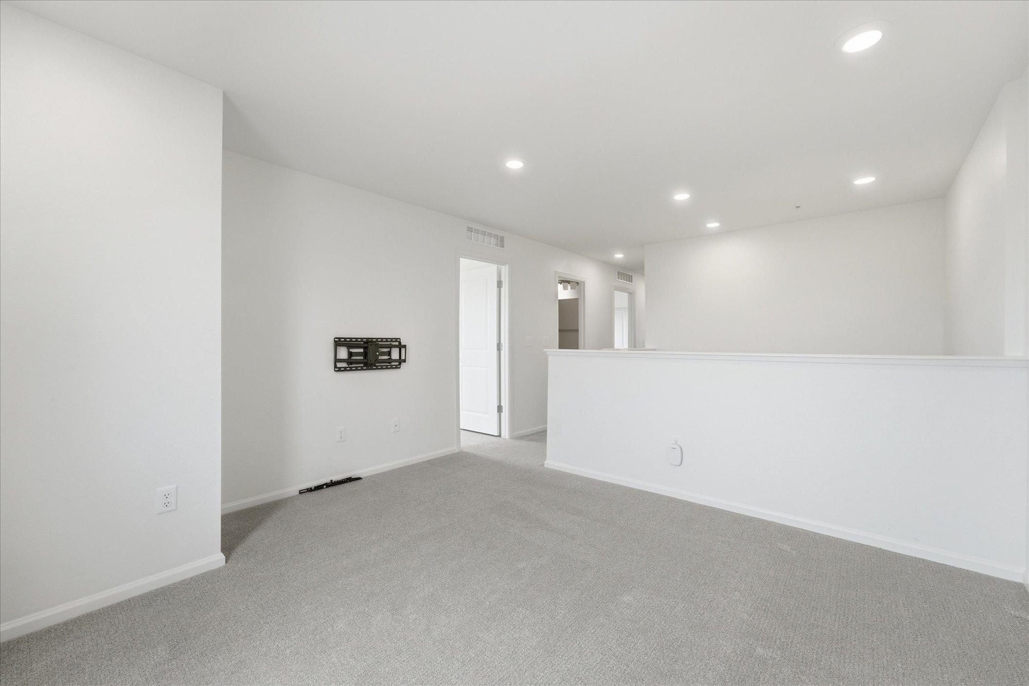 Building Photo - 14136 Blue Heart Ct
