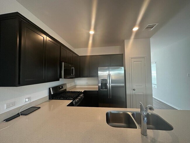 Building Photo - 358 Mica Trl