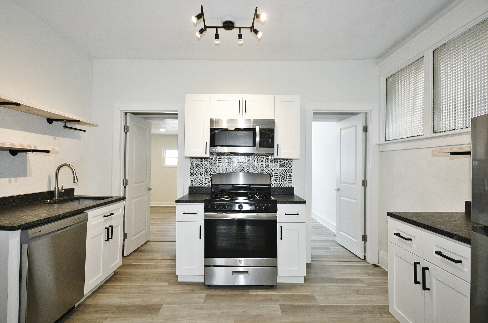 Building Photo - 2611 Voelkel Ave