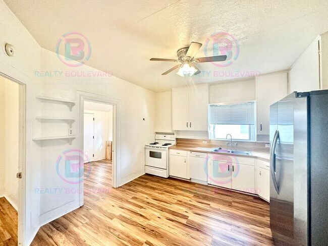 Building Photo - Charming 2-bedroom, 1-bathroom house near the Truckee river