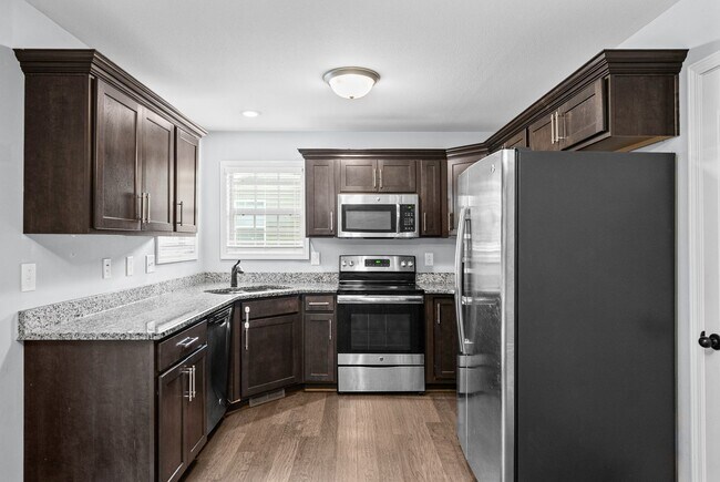 Building Photo - 771 Banister Dr
