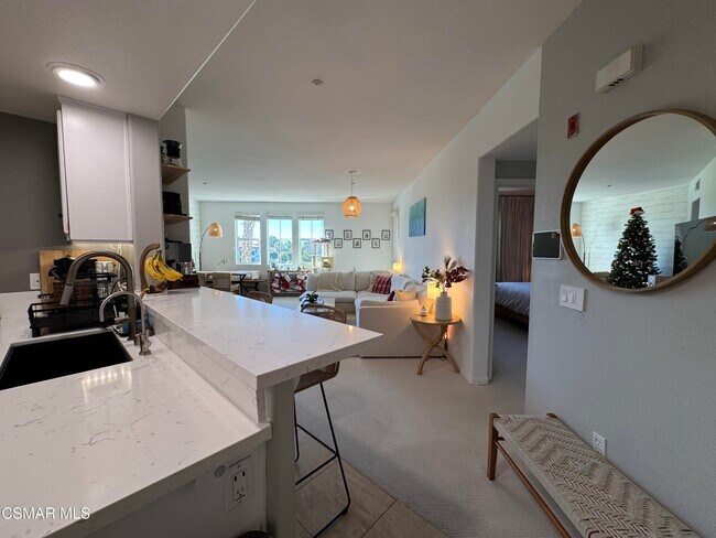 Building Photo - 243 Riverdale Ct