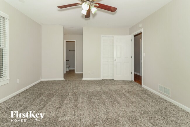 Building Photo - 3167 Lake Ranch Dr