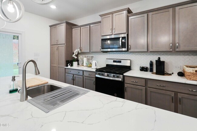 Building Photo - 396 Bent Willow Dr