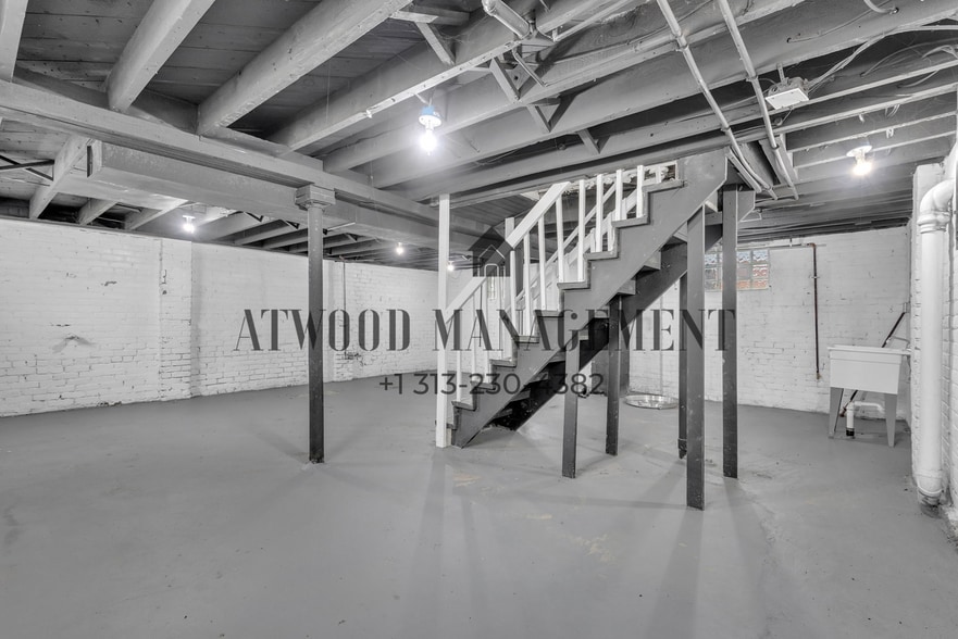 Building Photo - Fully Renovated 3-Bedroom Home – Move-In Ready for You!