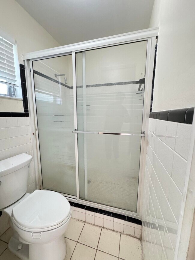 Building Photo - 200 SW 4th St