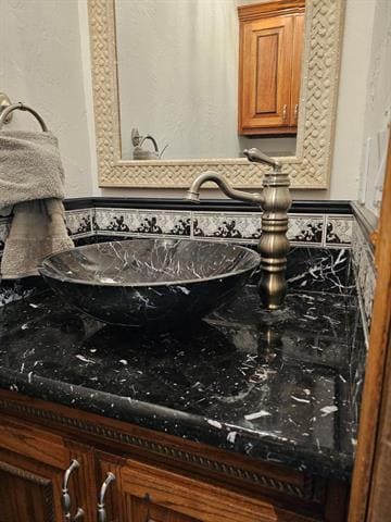 Building Photo - 4611 Shorewood Dr