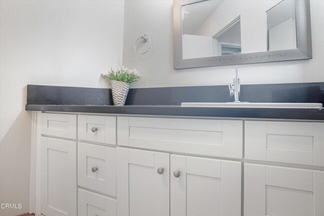 Building Photo - 8577 Rugby Dr