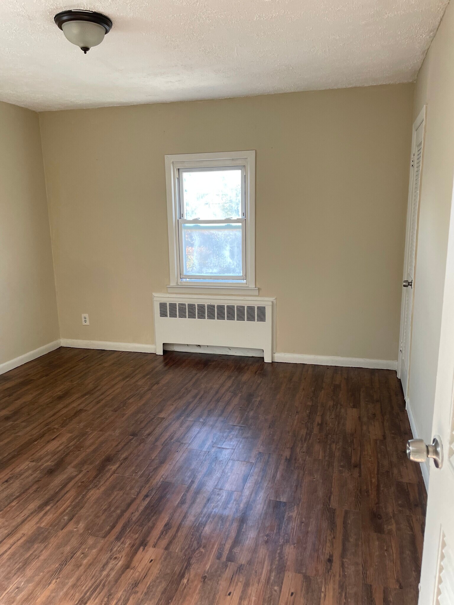 Building Photo - 112 Burhans Ave