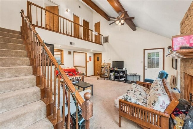 Building Photo - 1203 Hardwood Ln