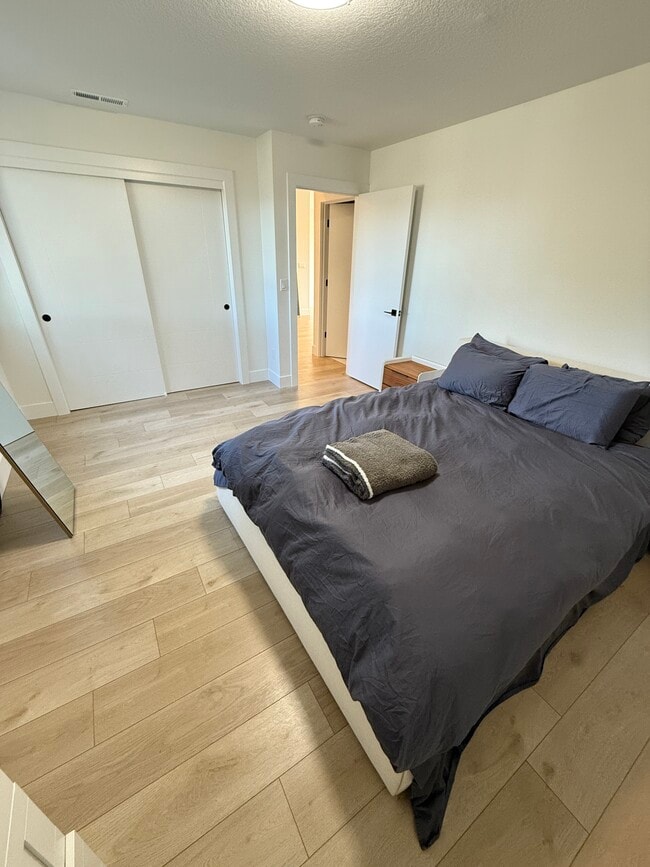 Building Photo - 4522 NE 59th Ave